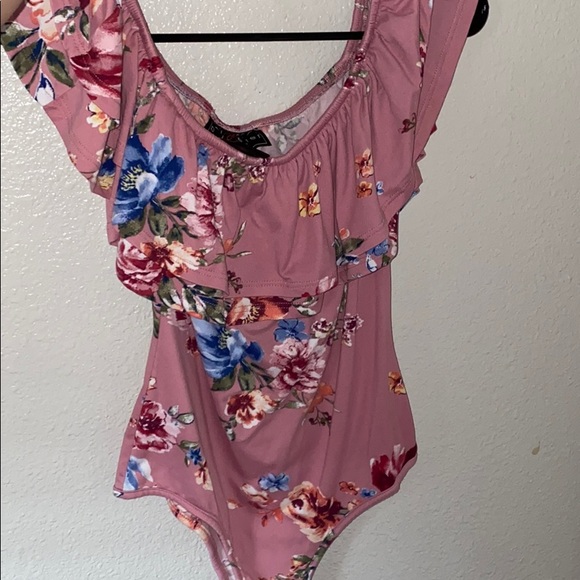 Floral mauve Bodysuit - Picture 1 of 1